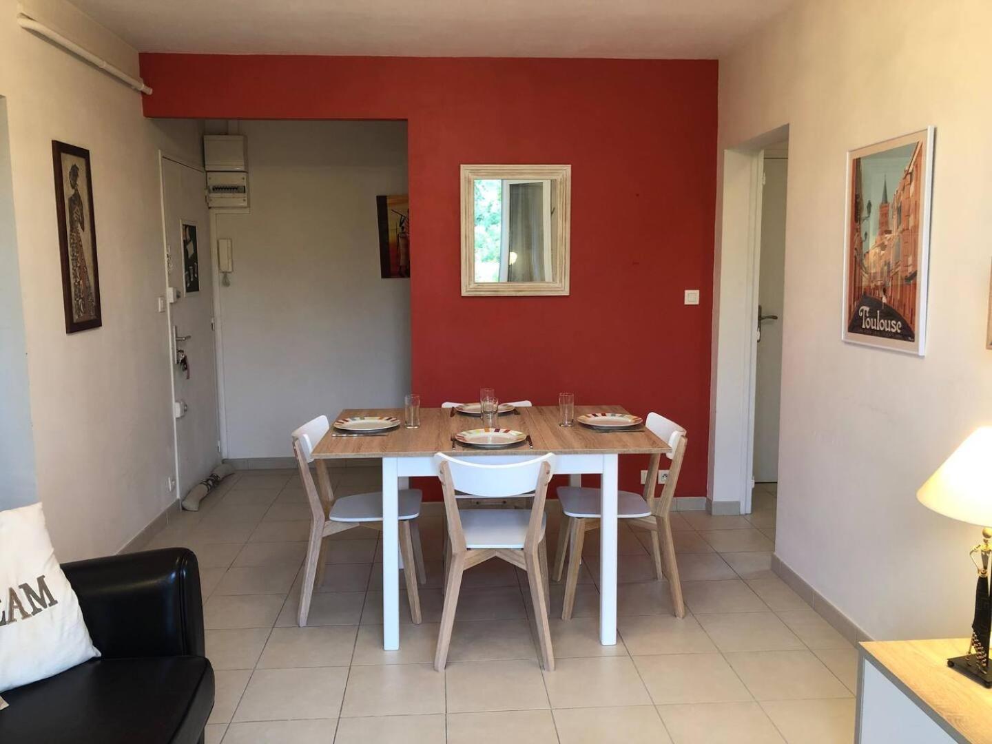 Apartamento Toussaint Toulouse Exterior foto